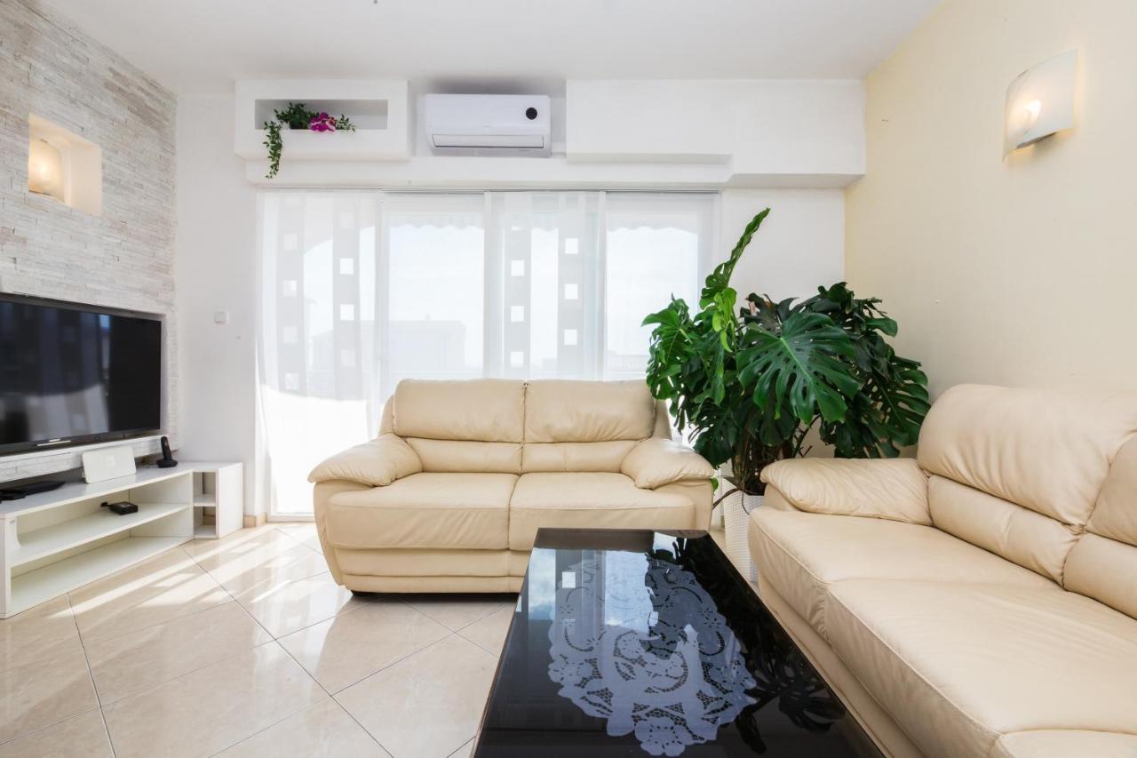 Deluxe New Kastela Agneza Apartment Near Splitairport Екстер'єр фото