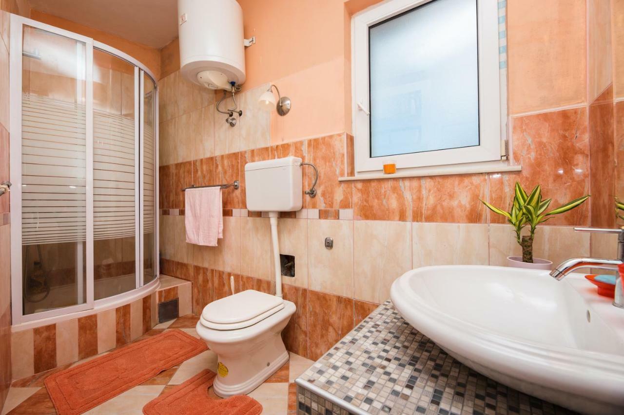 Deluxe New Kastela Agneza Apartment Near Splitairport Екстер'єр фото